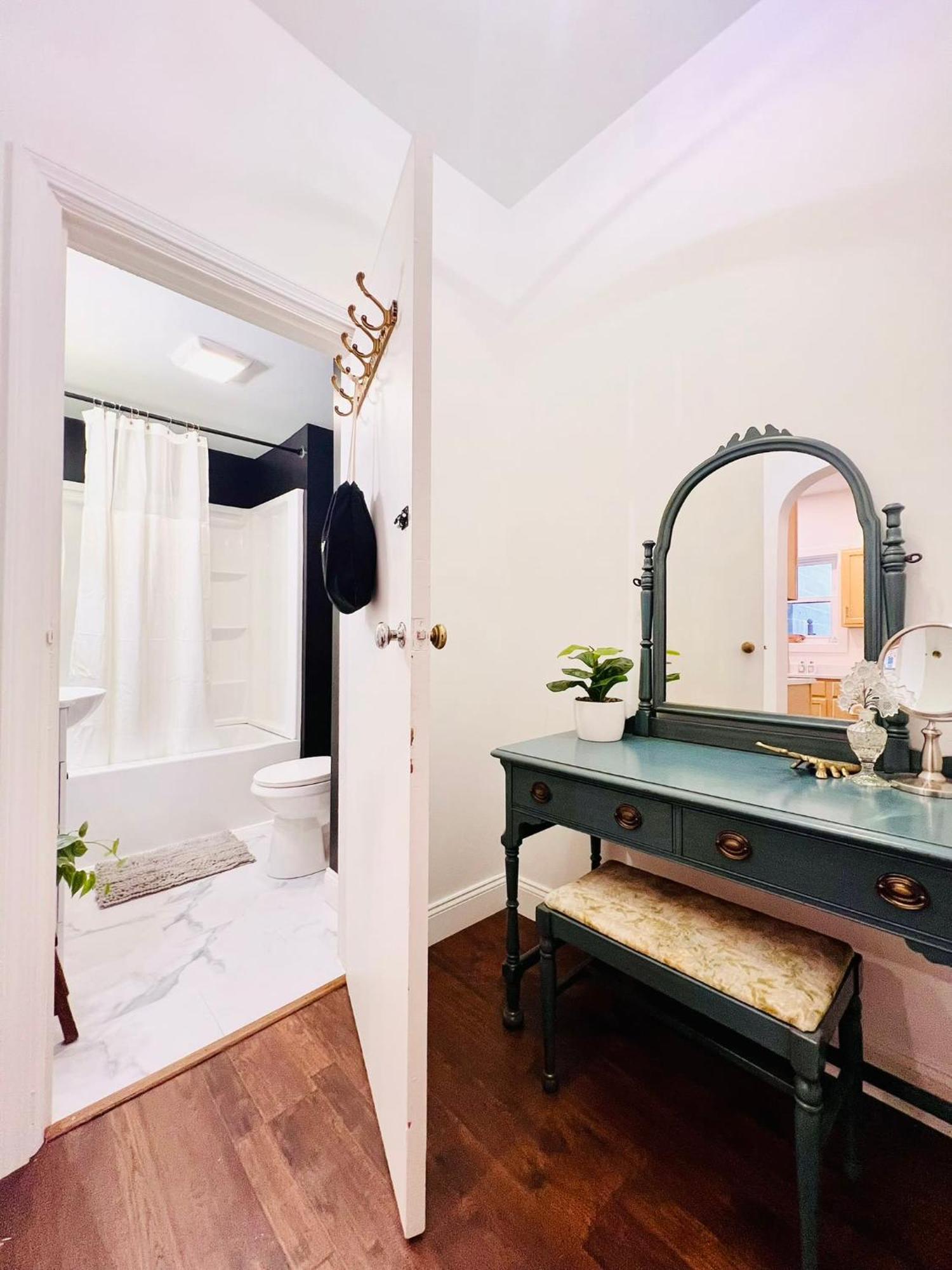 Drifterland Artistic Retreat In Lawrenceville Holiday home